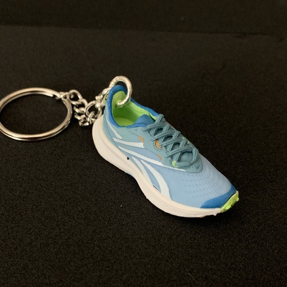 Reebok Floatride Energy 5 Sneaker Keychains - Available Left & Right - Picture 3 of 10